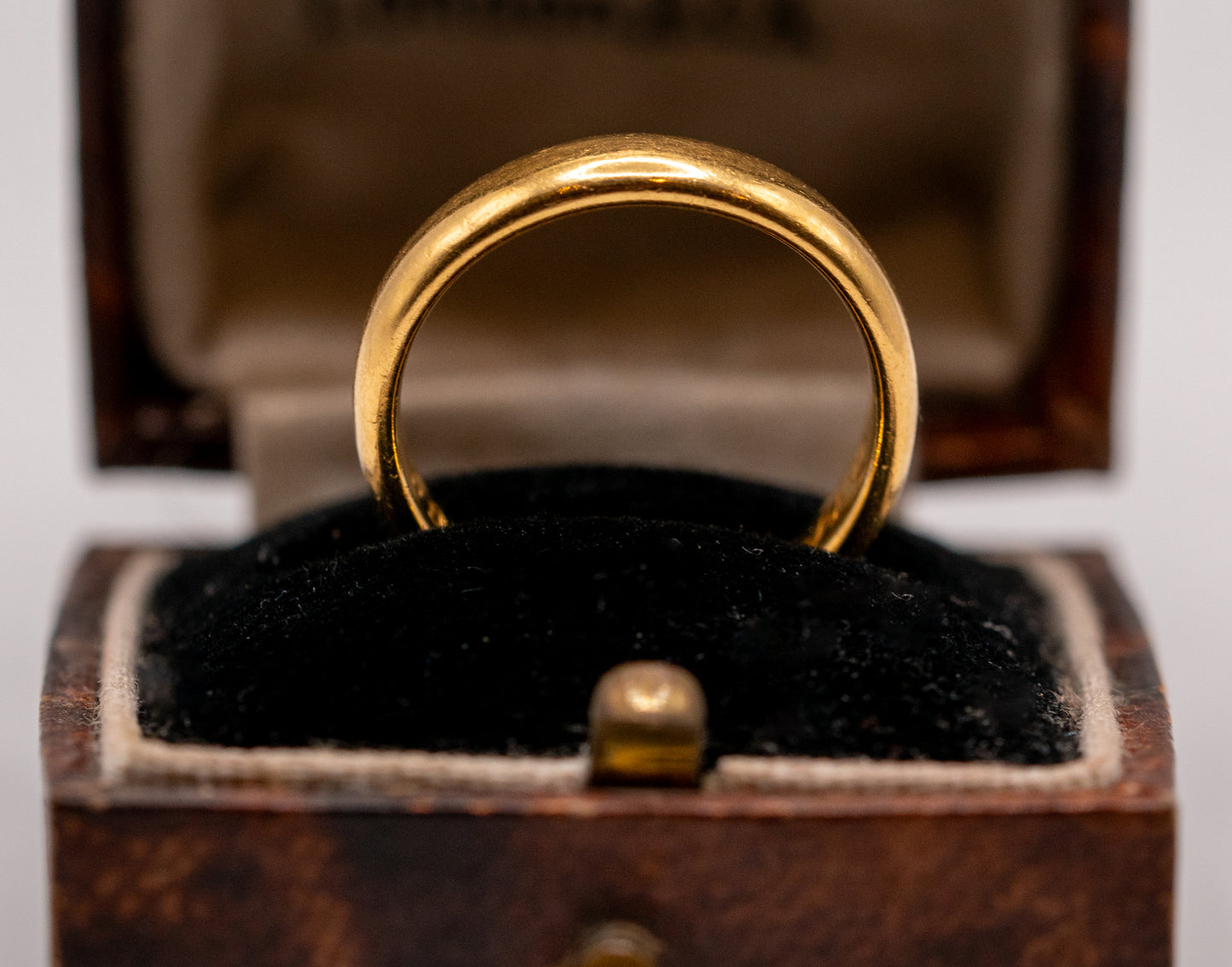 22k gold band